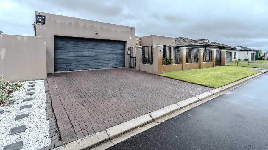 3 Bedroom Property for Sale in Sonkring Western Cape
